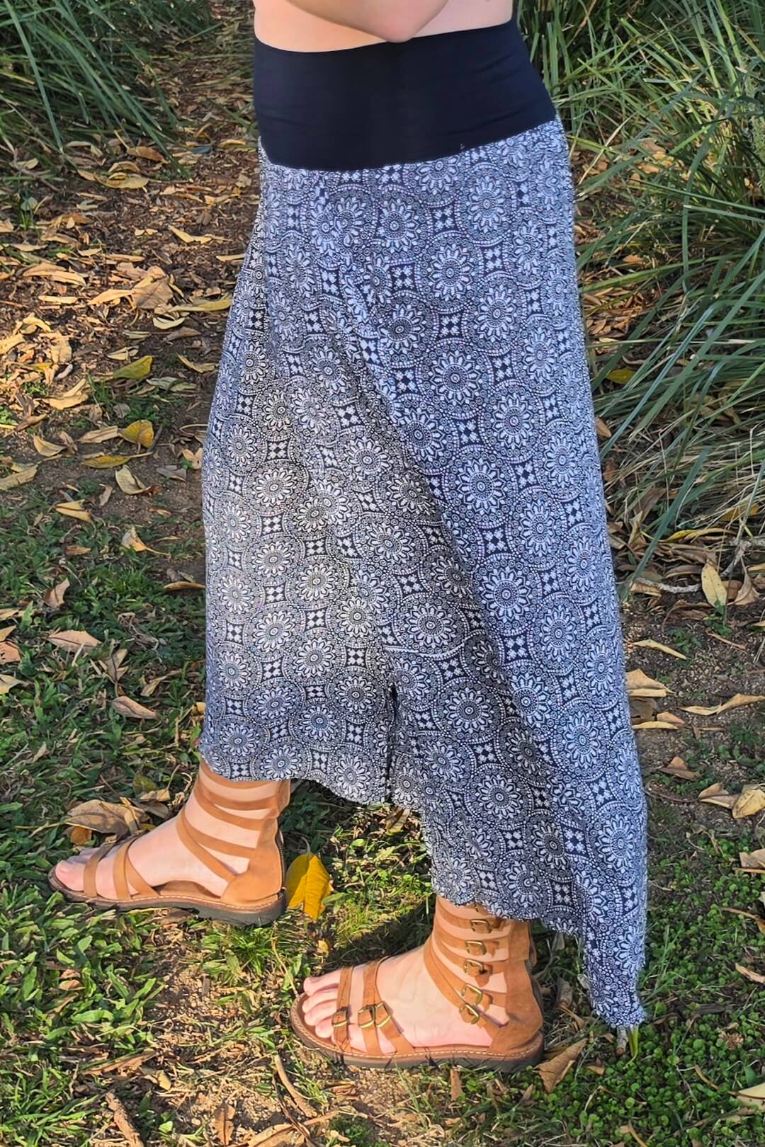 Navy Rosette 7/8 Palazzo Pants