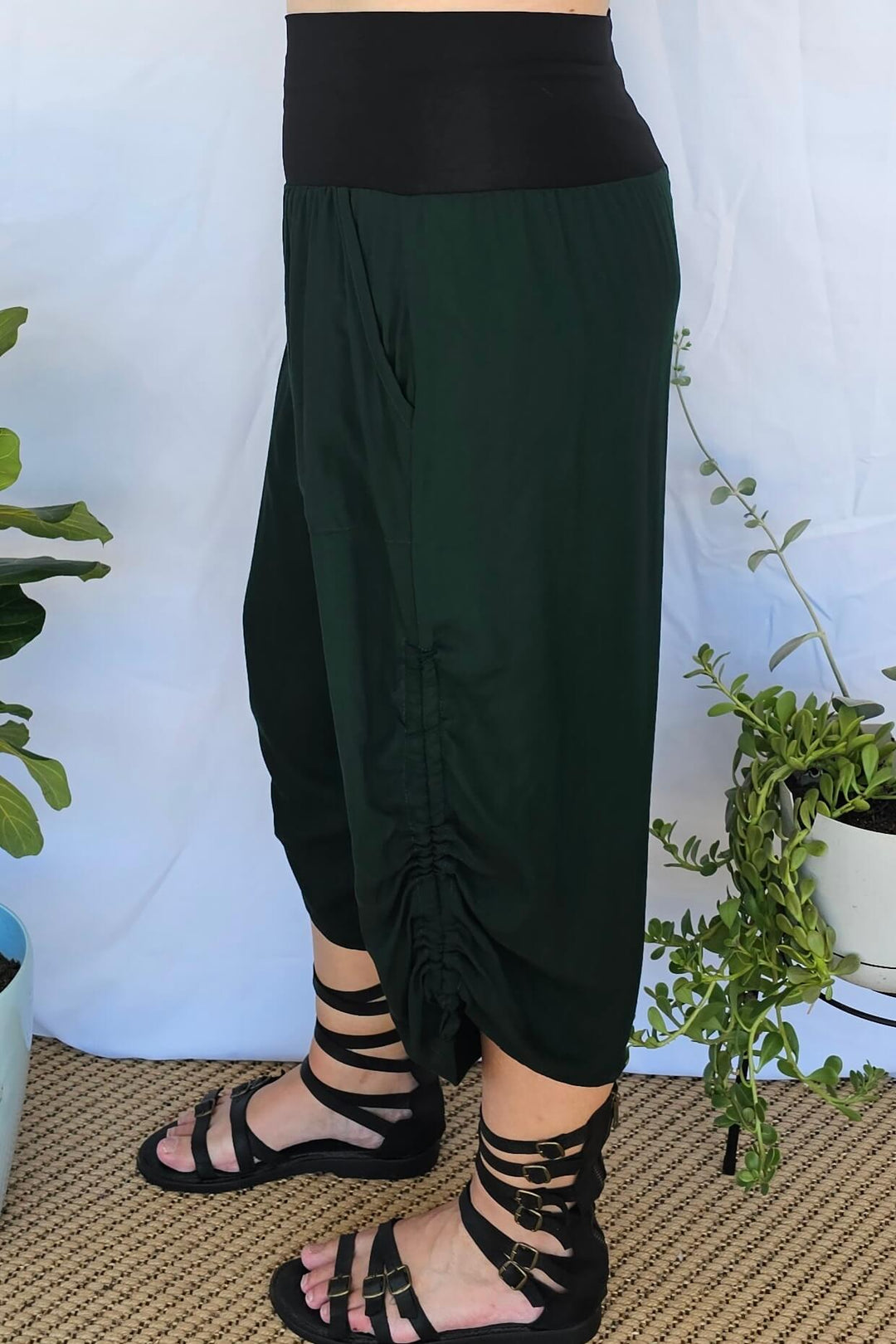 3/4 Moody Green Tummy Shaper Pants