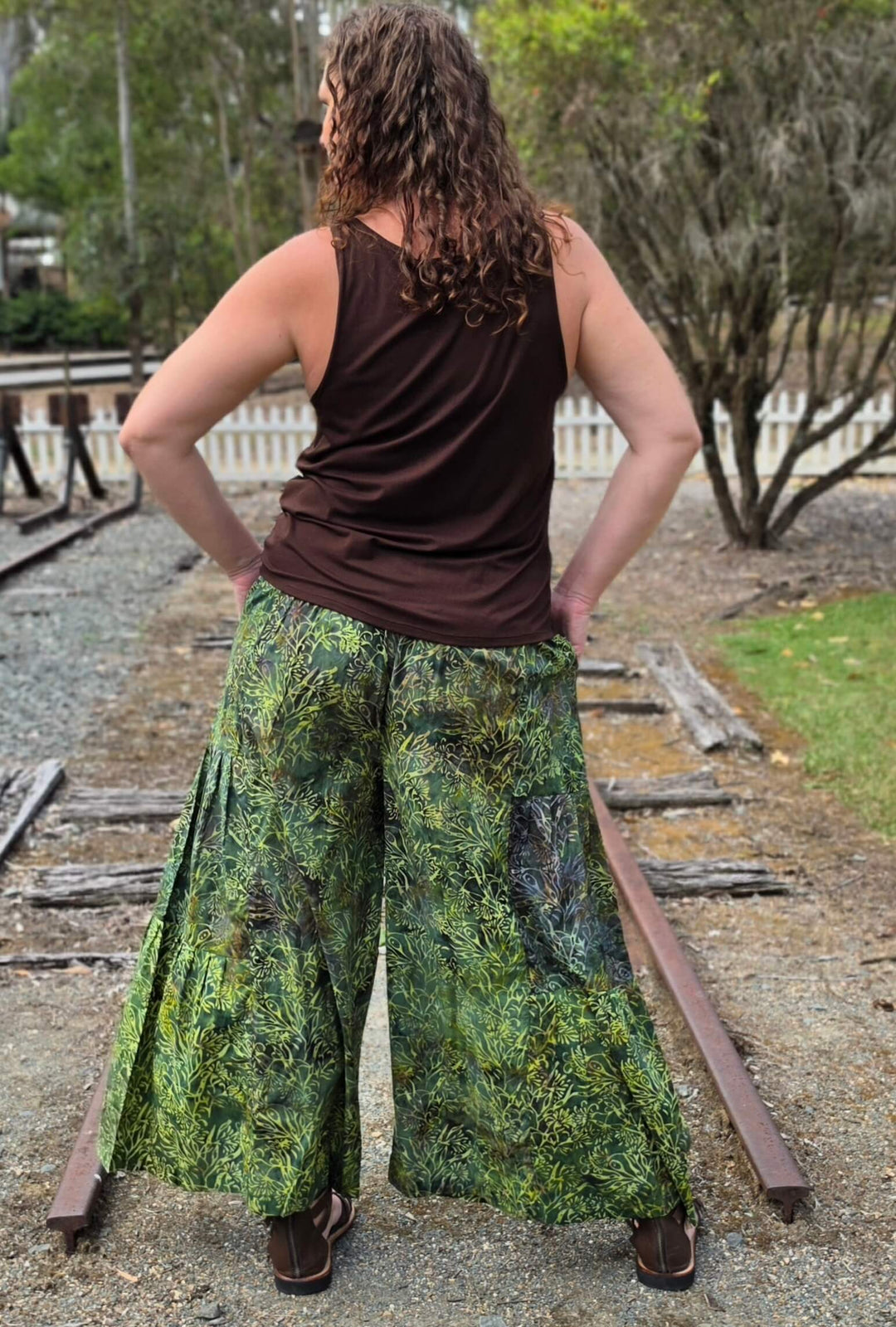 Evergreen Cotton Frill Pants