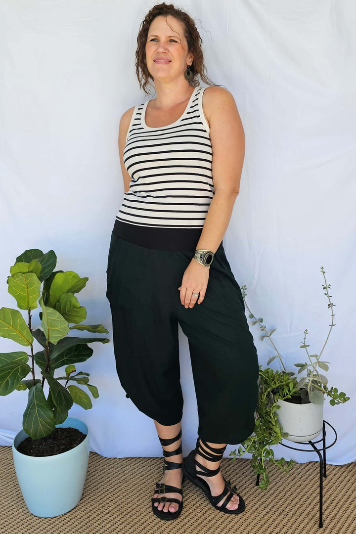 3/4 Moody Green Tummy Shaper Pants